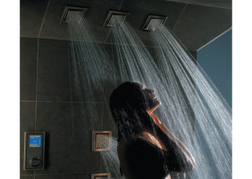 Auscan-Plumbing-Bathroom-Ideas-Body-Spray-Tiles