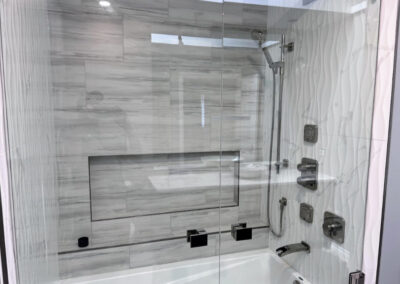 Enclosed Shower and Tub